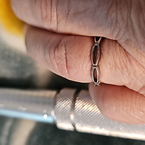 Ring Sterling silver size 7.75 silver eternity loops ring LOT 839 - Picture 3 of 7